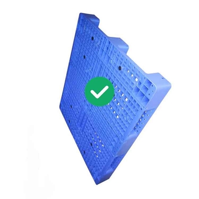 l'anti slittamento 5000Kg dei pallet di plastica resistenti 130x110 carica accatastabile